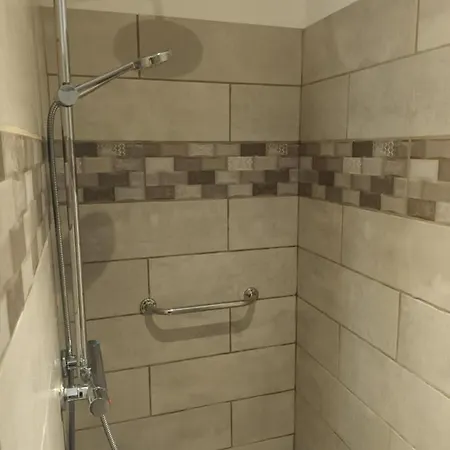 le 18 avenue du côteau 2/3 personnes tout confort Charmes  Extérieur photo